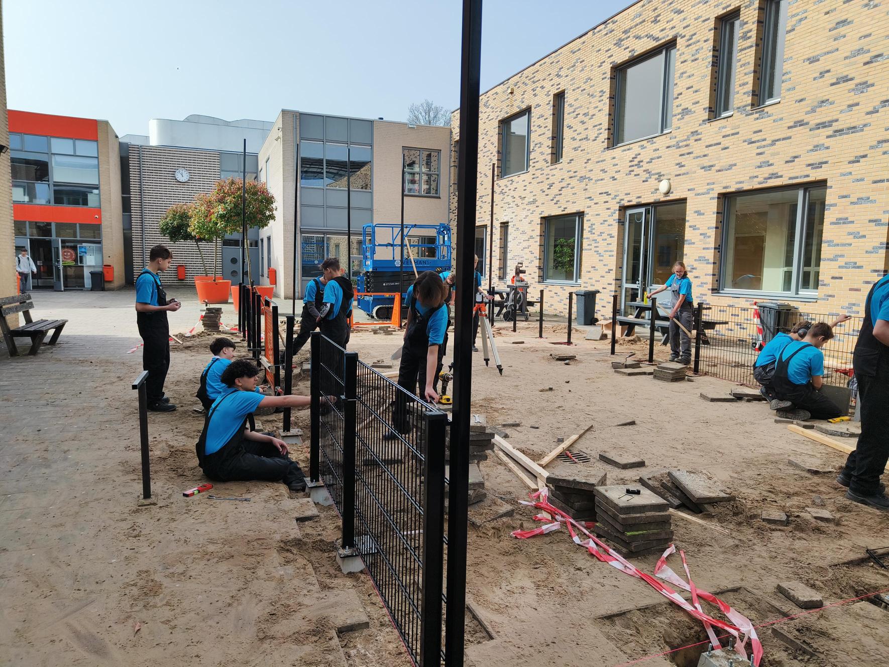 Leerlingen PIE bouwen pannakooien met vakmanschap en plezier