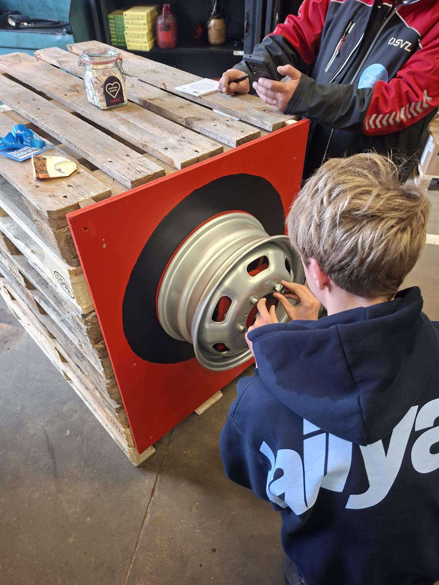 D𝗲𝗿𝗱𝗲𝗷𝗮𝗮𝗿𝘀 𝘁𝗲𝗰𝗵𝗻𝗶𝗲𝗸𝗹𝗲𝗲𝗿𝗹𝗶𝗻𝗴𝗲𝗻 𝗼𝗽 𝗱𝗲 𝗧𝗲𝗰𝗵𝗻𝗶𝗲𝗸𝗱𝗮𝗴 𝗨𝗱𝗲𝗻