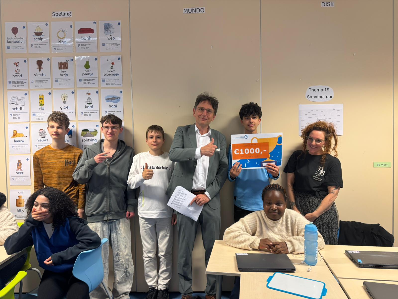 ISK VO Veghel wint Trots op-prijs van OMO met kunstproject ‘Onze klas, ons verhaal’